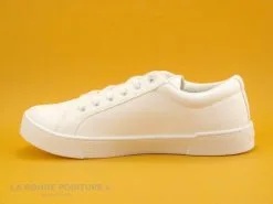 Levi's Levis MALIBU 2-0 Brilliant White - Sneakers Basses Blanches Femme -Botte Pluie Neige Soldes cd24607c73b9e66c561f35ea11d5d5ef img 1560.jpg 173472